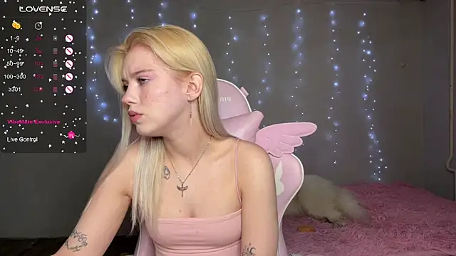 myprettylolaのライブXXXチャット