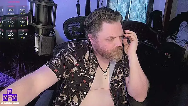 XXX chat uživo modela Bi_Master_Mack