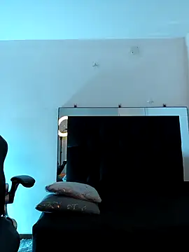 Chat XXX en directo de KiaraFoster