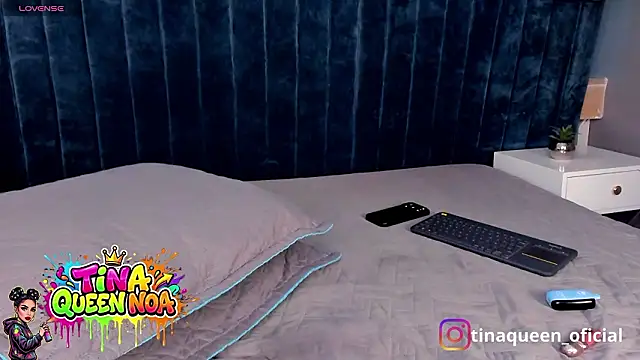 Онлайн чат XXX tinaqueen_noa