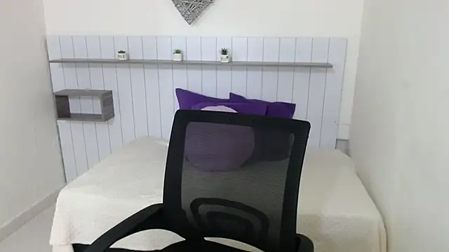 Chat XXX en directo de Aleja_Gold