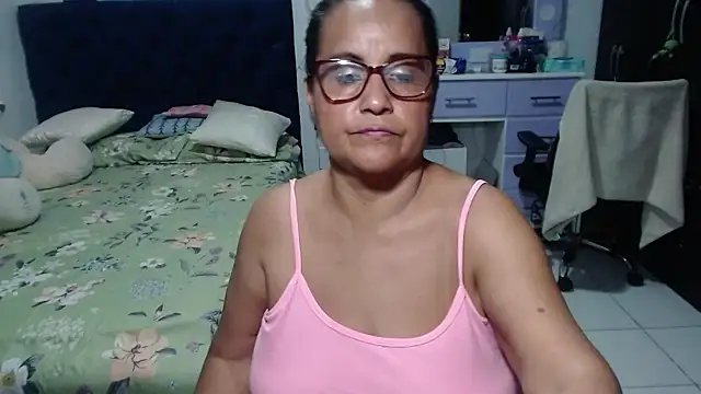 แชท XXX สดของ pervert_mommy_