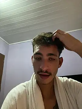 GuioficialBr Chat XXX in diretta