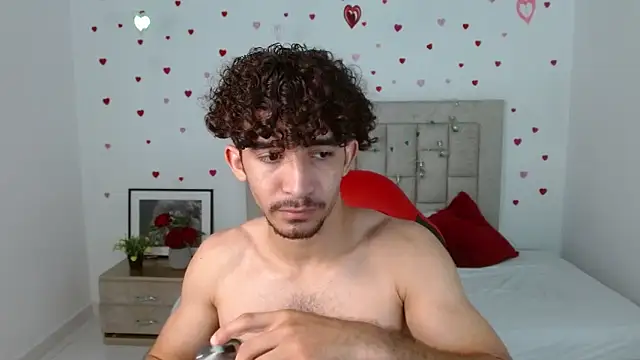 Caius_fox Chat XXX in diretta