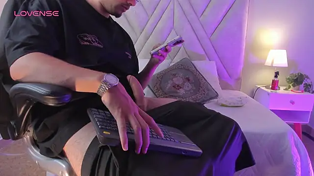 Axel_Creed Chat XXX in diretta