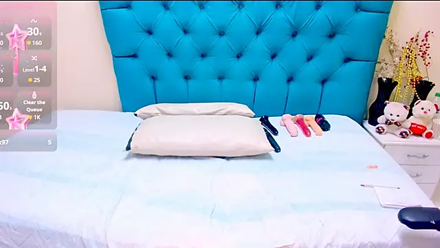 Chat +18 de Nayla_Garner ao vivo