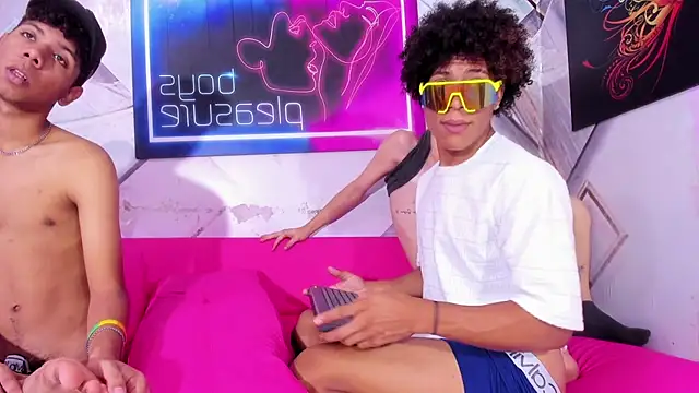 Spicy_guys 即時 XXX 聊天