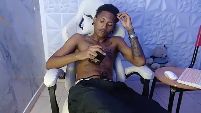 ManSant: вебкам-шоу