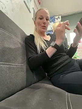 MaviePearl 라이브 XXX 채팅