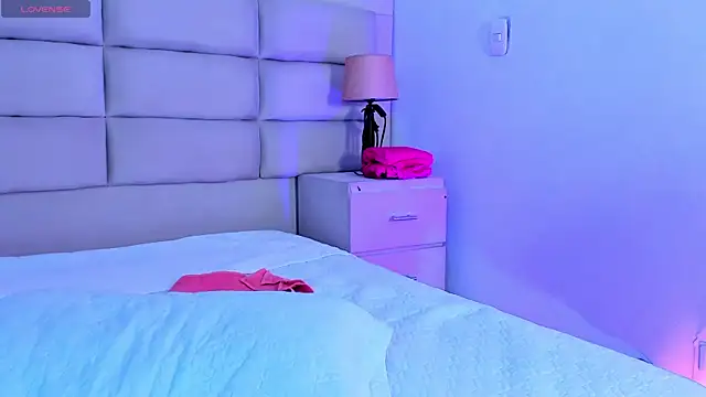 CarolineFyre's Live XXX Chat