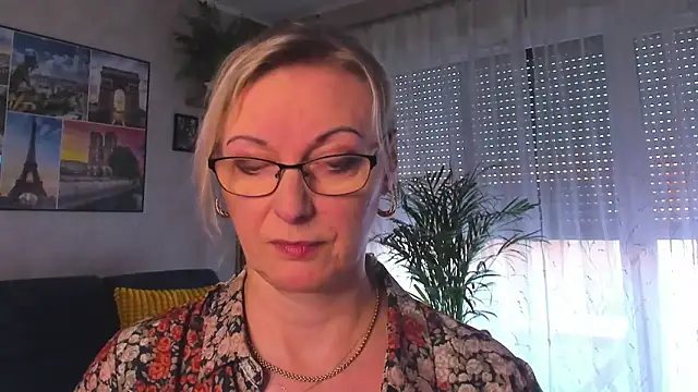 vanessa_chatのウェブカメラショー