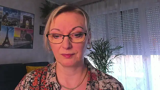 vanessa_chat élő XXX-chatje