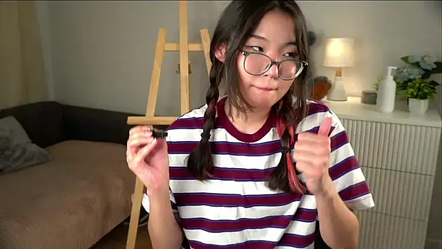 NelleMihalko's Live XXX Chat