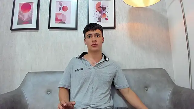 BenitoSaenz: απευθείας συνομιλία ΧΧΧ