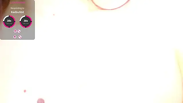 Chat +18 de Lucy_louras ao vivo