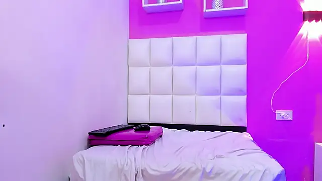 Rebecca_Sandoval ওয়েবক্যাম শো