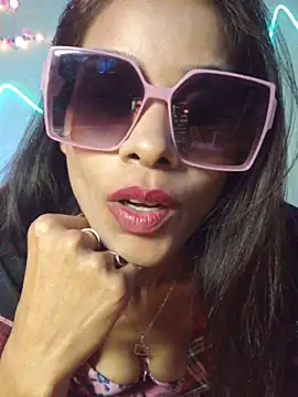 Ivy_the_goddess webcam show