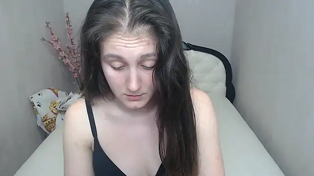 Holliy_Cooper Chat XXX in diretta