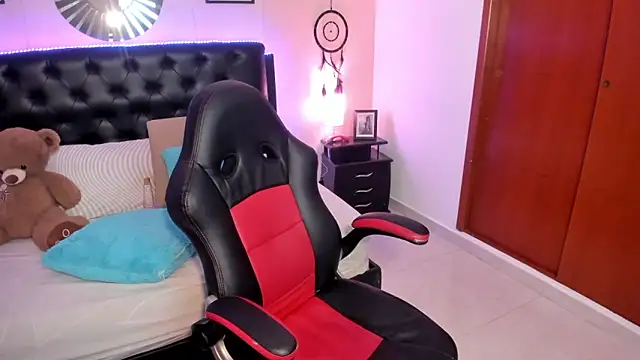 LolaVillalobos élő XXX-chatje