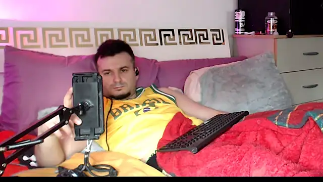 FuckToyBoy69 Show Webcam