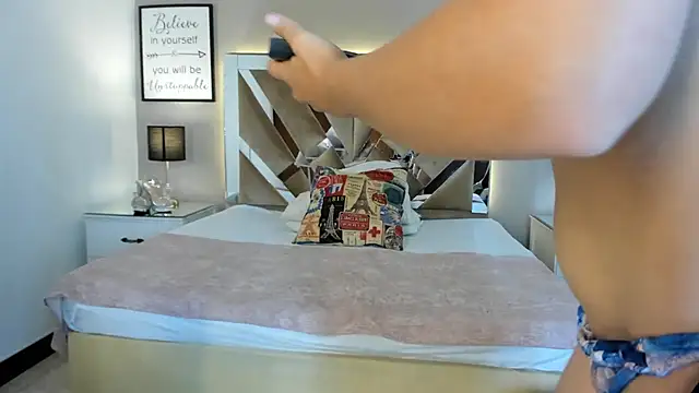 cellestehotのライブXXXチャット