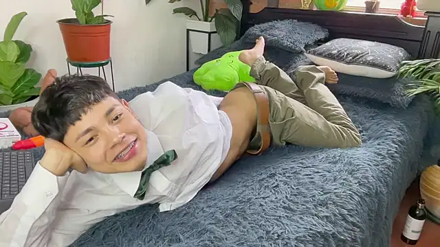 Andy_Belier23 Chat XXX in diretta