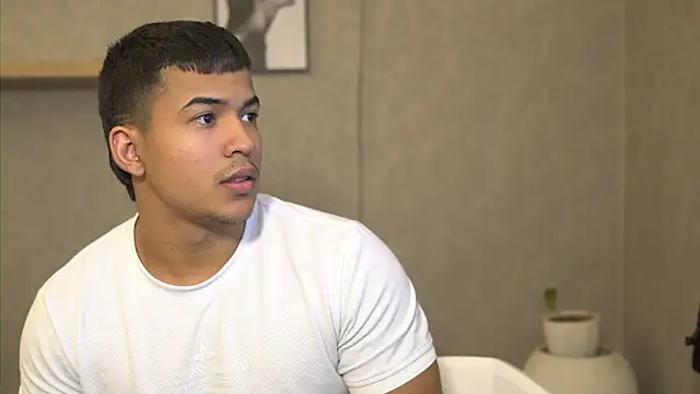 Thiago_ValenteのライブXXXチャット