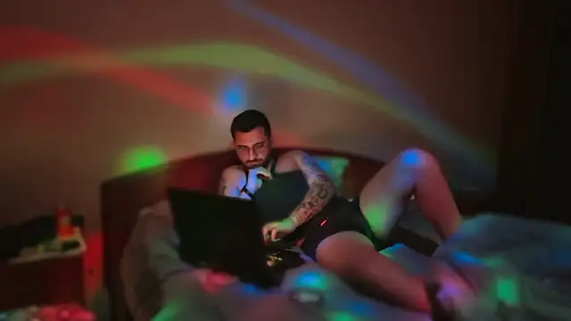 The_OggyのライブXXXチャット