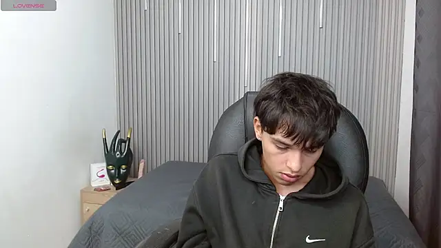 StiwenTwinkのライブXXXチャット