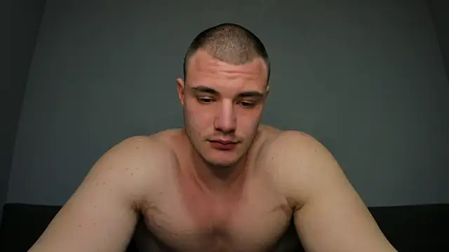 Troy_BigtitanのライブXXXチャット