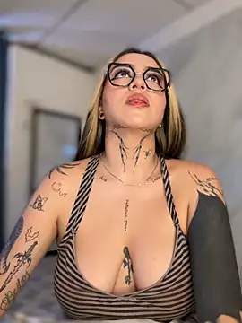 CarolQueen1_: απευθείας συνομιλία ΧΧΧ