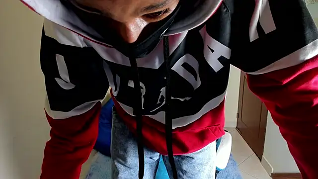 jordan_mm420: διαδικτυακό σόου στην κάμερα