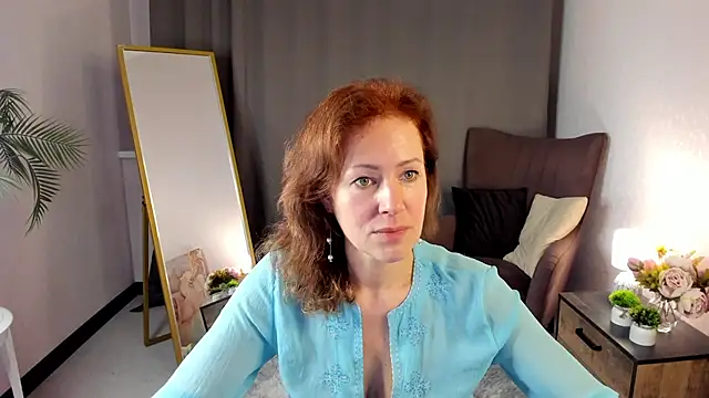 LeticiaRomano Adlı Modelin Canlı XXX Sohbeti