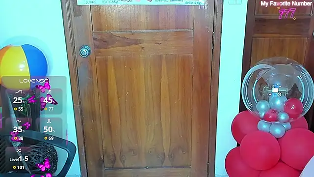 XXX chat uživo modela DestinyHills