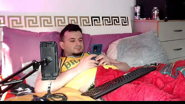 FuckToyBoy69: απευθείας συνομιλία ΧΧΧ