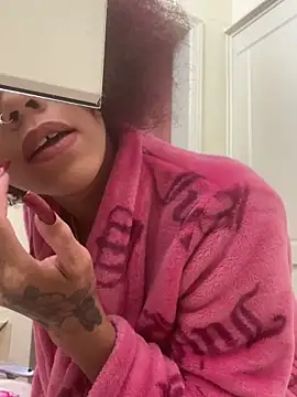 Tamiii420 Show in webcam