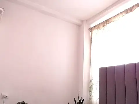 saara_johnson496のウェブカメラショー