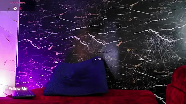 XXX chat uživo modela crislingery_dolli