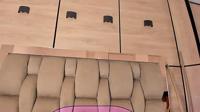 karol_lewiss 现场XXX聊天