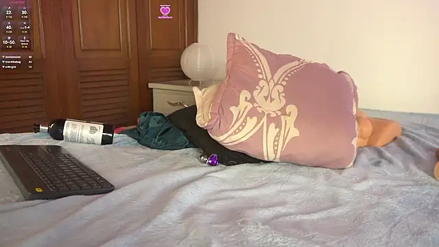 XXX chat uživo modela pocahotass_11