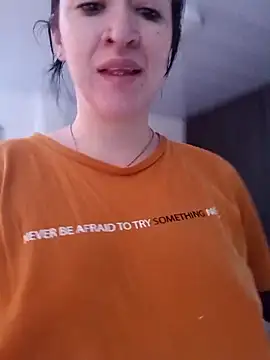 Živý XXX chat KonnieRuizz