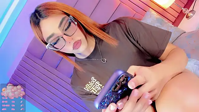 Camille_deluxe Show Webcam