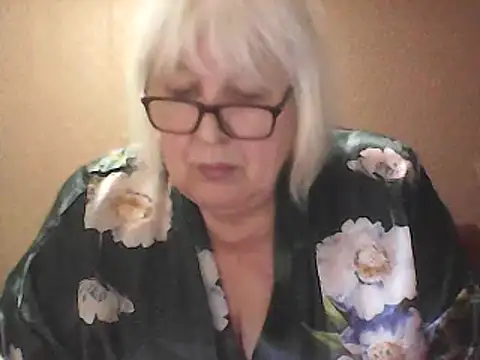 Alexia64231 Adlı Modelin Canlı XXX Sohbeti