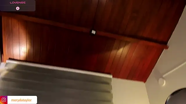 Živý XXX chat MERIDA_TAYLOR