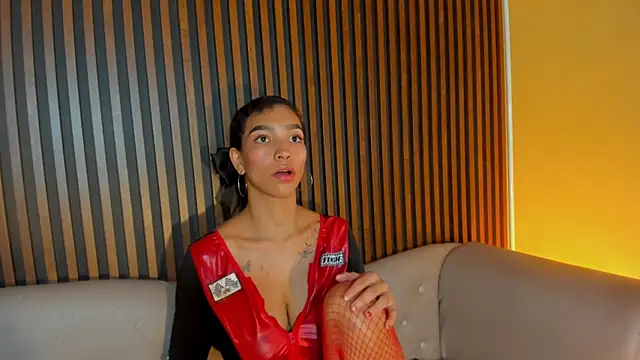 LauraAristizabal: απευθείας συνομιλία ΧΧΧ