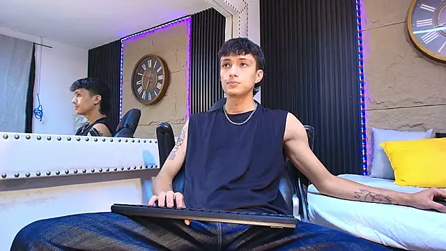 Lean_Portman live XXX chat