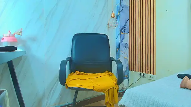 Chat XXX en directo de CharlotteSchmidtt