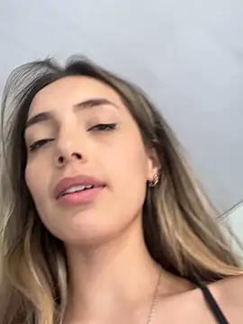 IsadoraGalle_のライブXXXチャット