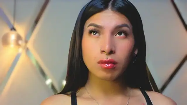 MeelFox Chat XXX live