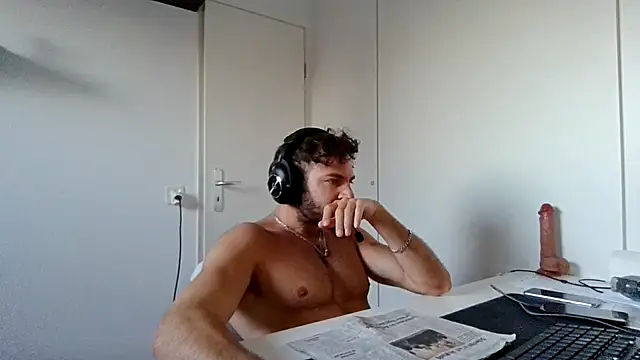 alpha-hunk Live XXX-Chat